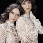Claudia Ohana Instagram - Celebrando por aqui o amor incondicional de ser mãe. Eu que perdi minha mãe tão cedo e hoje transbordo esse amor que é ser mãe, mae da Dandara, que traz um mix de sentimentos.. Feliz Dia das Mães para todas as mães! 💖