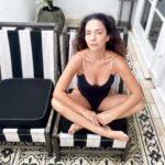 Claudia Ohana Instagram - Fechando hoje as experiências memoráveis que tive durante esses 3 dias no hotel @santateresamgallery. Yoga, sound healing e meditação, almoço sensorial, massagem relaxante e muita troca dentro da minha própria cidade. 🙏 Obrigada pela incrível experiência e recepção @santateresamgallery.✨
