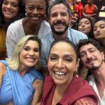 Claudia Ohana Instagram – Que gravação especial e inesquecível! Obrigada @caldeiraocommion por nos proporcionar assistir esse momento tão de perto. Ver @mariabethaniaoficial e @caetanoveloso juntos, ao vivo, é um privilégio! 

Em abril vai ao ar esse lindo show no Caldeirão do Mion 🤩

Look: @lafortbrasil
Styling: @garandrastyle
Make: @makegonzovivi