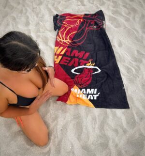 Claudia Romani Instagram - Gooooo 305!!!! So proud … 🥰🥰🥰 Low odds … Who???? We are in the finals!!!!!! Go Heat!!!!! @miamiheat ❤️❤️❤️