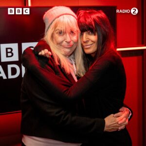 Claudia Winkleman Instagram - These two 🥹

@claudiawinkle @sally.traffic