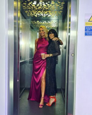 Claudia Winkleman Instagram - Strictly is on at 620. All love to @sineadmckeefry @debbiedannell and @sarah_taylor_country_life ❤️