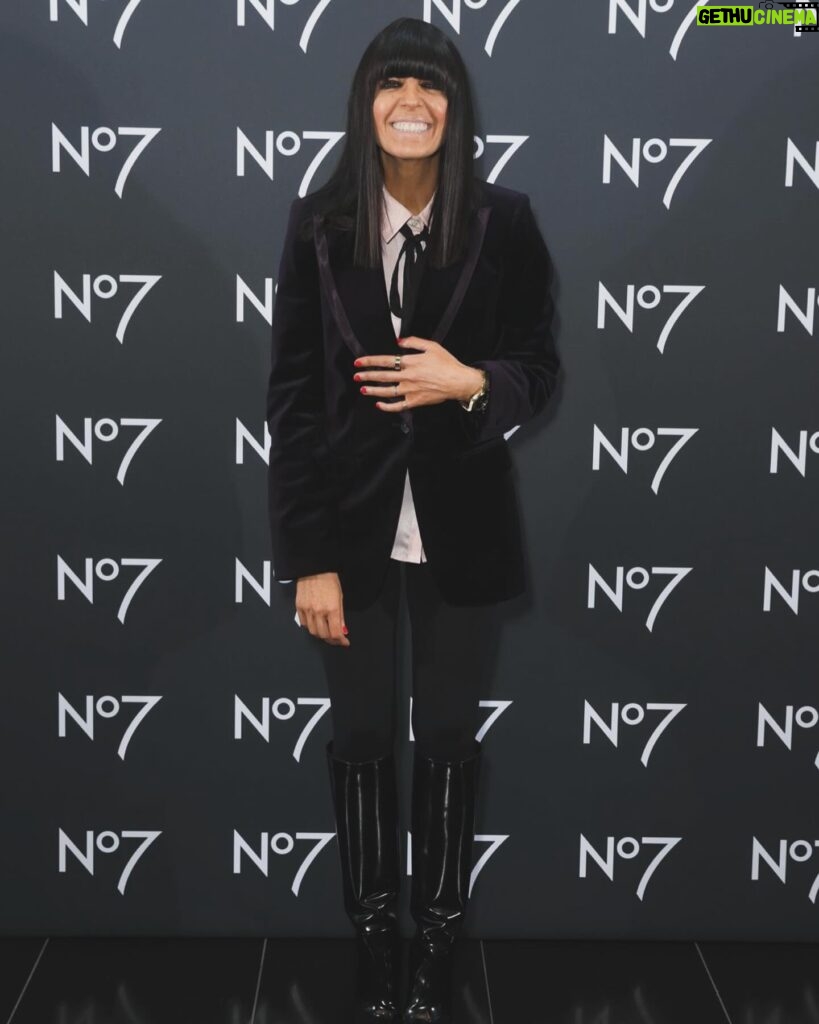 Claudia Winkleman Instagram - #ad Back working with the lovely @no7uk for the launch of the Future Renew UV Defence Shield SPF 50. I previously worked with No7 for the launch of their Pro Derm Scan and it told me my face was as arid as a desert. It was genuinely crispy. I go to sleep in my makeup on and shouldn’t, so a range that promises to reverse visible signs of skin damage and beauty regrets is excellent. Launches today in Boots and online. ❤️