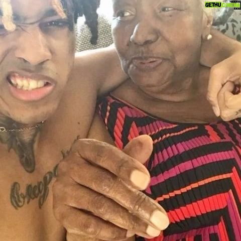 Cleopatra Bernard Instagram - Happy birthday granny ninja 🥷 91 years of thuggin , we love and appreciate you 🎉🎂🥳