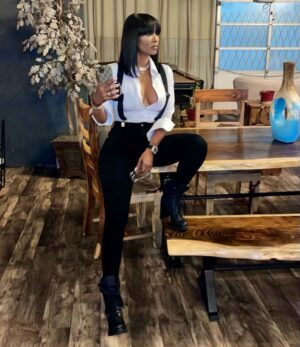 Cleopatra Bernard Instagram - 😎