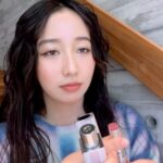 Cocomi Instagram – 🥰「Coco推し」←これから、ガチでお気に入りのメイクの推し達を、「Coco推し」として紹介していきます！🥰
・
ミスディオールの新しい、スティックフレグランス「MINIMISS」。🥳
パステルカラーの可愛らしい飴のような色味のスティックは、ローズワックス配合で着け心地最高です。
私の好きな香りはオ ドウ パルファムでした。🕺🏻👌🏼
・
リップと同じサイズで持ち運びにも完璧です。🤩是非チェックしてみてください！
@diorbeauty