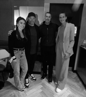 Coleen Rooney Instagram - Great night at @tommyfury V @ksi. Thanks so much @weshopsocial. Kids loved it! 🥊❤️