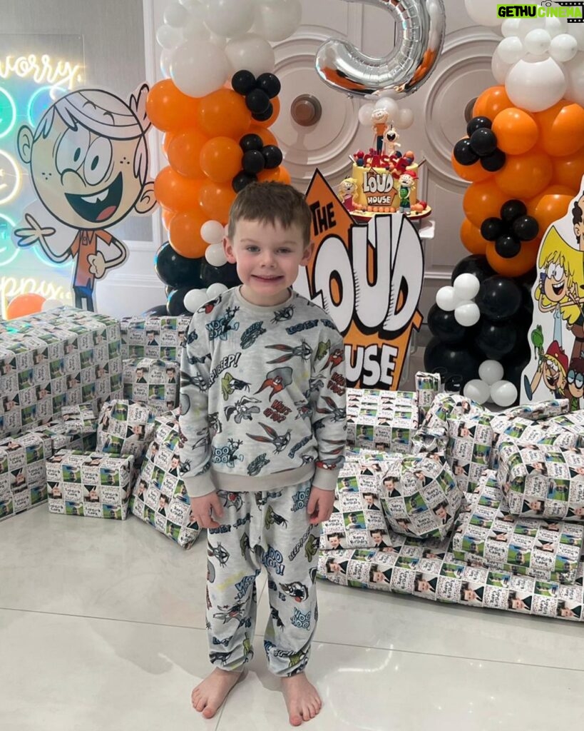 Coleen Rooney Instagram - He had the best time with his brothers and friends for his birthday. We love you Cass 🧡🖤