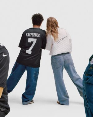 Colin Kaepernick Instagram - For those true to themselves on and off the field. Proudly, unapologetically and against all odds. This is only the beginning. #TrueTo7 •
Link in bio.