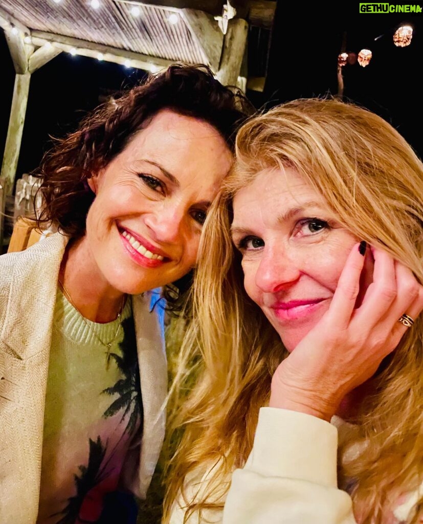 Connie Britton Instagram - Friends don't let friends skip elections! Text FRIENDS to 26797 to make sure you are registered to vote. And post a photo with your friends and tag them with this caption to remind them to check their registration too. #RegisterAFriendDay @iamavoter @carlagugino
