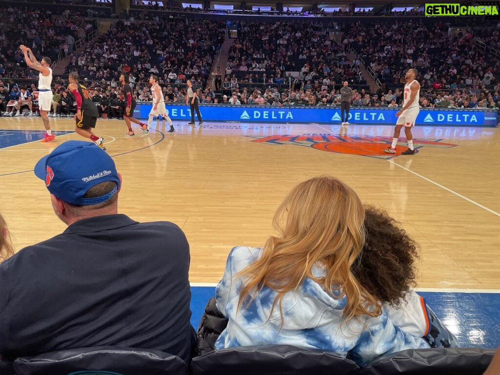Connie Britton Instagram - Dream come true sitting courtside for @nyknicks yesterday at @thegarden!! Wow wow wow. So many mom points! 🏀
