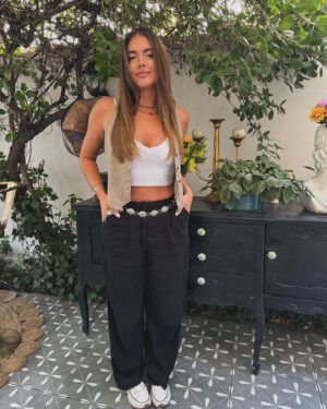 Constanza Piccoli Instagram - No me pude decidir así que las subí todas 😹

En mis historias les dejé un vlog de hoy 💜