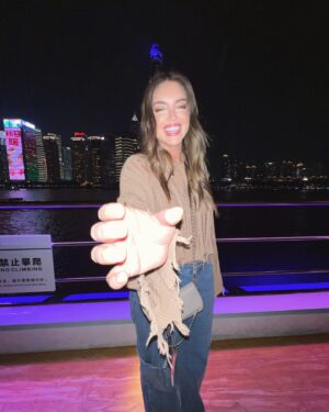 Constanza Piccoli Instagram - Shanghai me sorprendiste 🤓🌸