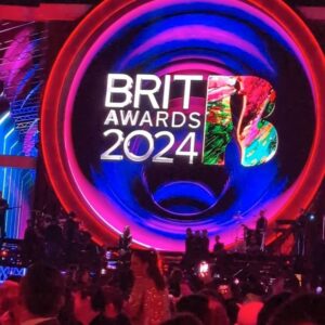 Corinna Brown Instagram - thank you so much @googleuk for having my me at the @brits 2024!!
absolutely danced the night a way and got the best vids #shotonagooglepixel #ad 🪩💃🏾

💄: @joyadenuga 
📸: @owenjamesvincent 
🤳🏾: @googlepixel