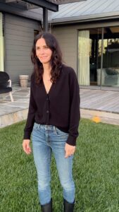 Courteney Cox Instagram - Show off 🤸‍♀️