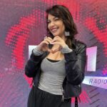 Cristina D'Avena Instagram - @cristinadavenaofficial ha lanciato in diretta su @radior101 la nuova sfida dei cartoni animati Avete votato in tantissimi 🤩 Scoprite nel video quale cartone avete preferito tra: 🔹James Bond Junior 🔹Laura 👉 Ascolta e guarda Cristina D’Avena in “Procediamo”, il programma di Fernando Proce, con Sabrina Bambi e Regina, ogni mercoledì dalle 11.00 alle 12.00, in radio su R101, in tv sul canale 67 del digitale terrestre e dallo smartphone con l’app gratuita di R101 📱 #cartoon #cartoons #cartoni #cartonianimati #anime #musicaitaliana #radio #radior101
