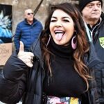 Cristina D'Avena Instagram - Mamma mia quanti eravate ieri ad Ascoli! @gemboy_official 🫶 Che bello vedervi cantare a squarciagola le nostre sigle del cuore! 😍 GRAZIEEEEE! Vi aspetto domani a Udine! ❤️
