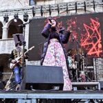 Cristina D'Avena Instagram - Mamma mia quanti eravate ieri ad Ascoli! @gemboy_official 🫶 Che bello vedervi cantare a squarciagola le nostre sigle del cuore! 😍 GRAZIEEEEE! Vi aspetto domani a Udine! ❤️