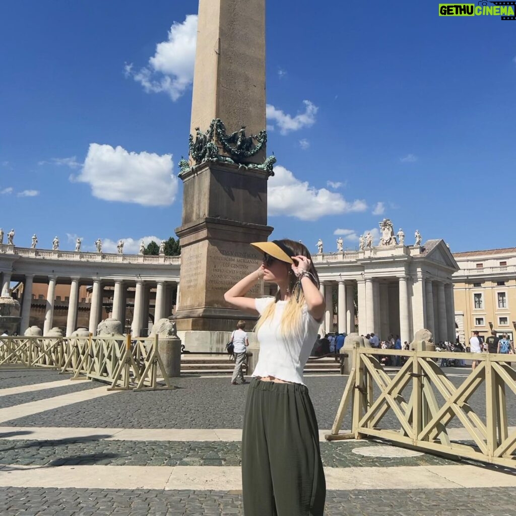 Cristinini Instagram - About Rome… 🏛🌅 #roma #viaje #viajar #travel #cristinini #iamcristinini #europa #sunset