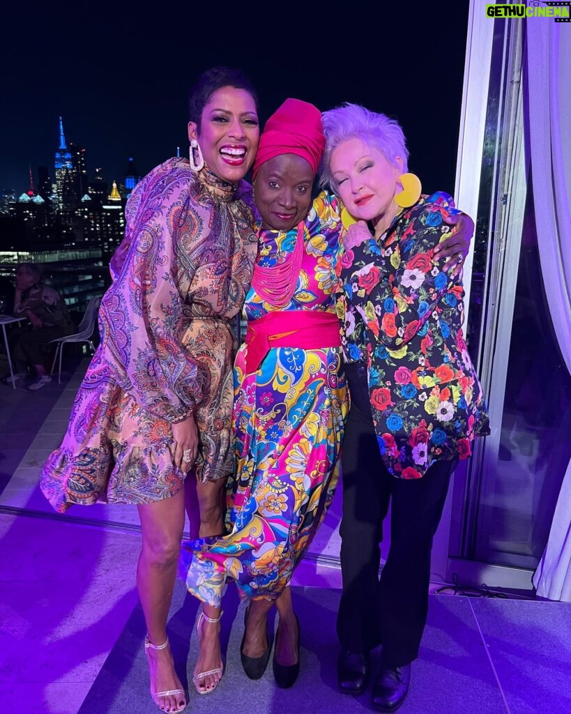 Cyndi Lauper Instagram - About last night! What a wonderful event benefitting @angeliquekidjo’s @batongafoundation. So honored to be a part of it. photo: @savannahlaurenphoto
