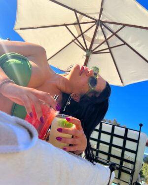 Cynthia Khalifeh Instagram - ☀️😃🐒❤️ hi