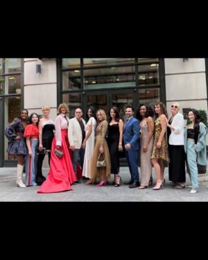 Cynthia Nixon Instagram - ✨ #AndJustLikeThat ✨
Only a few more hours until new episodes!! 👠🌃🩷