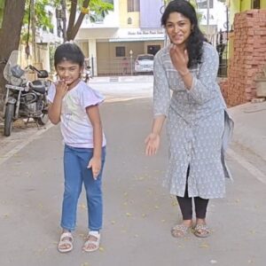Cynthia Vinolin Instagram - AchooAchoocho 🤩 
  With my Azlagi 😍 
Our first reel together after a long time 🤩

She is killing it with her grace 😍🥺❣️

@hiphoptamizha
@srinisha_jayaseelan 

❣️🔥❣️
#cynthiavinolin #chitha #love #peace #happinesss #familytime #chennai #tamilnadu #canada🇨🇦