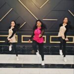 Cynthia Vinolin Instagram - Let's rock N roll 🤩 @cyndys_dancestudio Dancing to all 90's hits of Kollywood and cherishing it's memories with our dance teams 🤩✨🔥 For more details on classes,workshops, choreography,show performances - mail at cyndysdancestudio@gmail.com Song Disclaimer: This is the remix version in YouTube ( I do not own the copyrights of this music) #cynthiavinolin #toronto #canada🇨🇦 #love #peace #happiness #dance #chennai #cyndysdancecrew