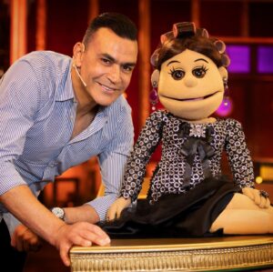 أبلة فاهيتا Instagram - الارملة الشاطرة ماتتصدش.. الليلة دي انا و  @elhadary الساعة ١١ لايف من #الكوارنطين على @ontv.. #في_الجول my beautiful dress by @hanybehairyofficial and glowing jewelry by @dimajewellery