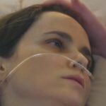 Débora Falabella Instagram - #TERRAEPAIXÃO 📺 Fiquei todo arrepiado por aqui! 🧡 Lucinda despertou do coma durante o aniversário de Cristian. A grata surpresa deixou todos os familiares e amigos com o coração quentinho. Que emoção! 🥹