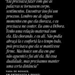Débora Falabella Instagram - Débora Falabella buscava uma oportunidade para ser dirigida por Yara de Novaes (@yaradenovaes) novamente. Afastada da TV, ela ansiava fazer algo diferente. Foi quando se lembrou do texto de Suzie Miller, “Prima Facie”. Decidida, buscou os direitos para traduzir e adaptar a peça, mas descobriu que já haviam sido adquiridos por outros produtores brasileiros. No entanto, o monólogo, que aborda a delicada questão de como as vítimas de estupro são tratadas pelo sistema judicial, parecia destinado a Débora. Poucos dias depois, por um golpe do destino, ela recebeu um convite de um produtor que afirmou ter um texto perfeito para ela. Era “Prima Facie”. Animada com a oportunidade, fez apenas um pedido: que Yara dirigisse o espetáculo. A reportagem da Bravo! conversou com Débora e Yara sobre uma das peças mais destacadas desta temporada teatral. Leia um trecho acima e confira esta entrevista imperdível em bravo.abril.com.br