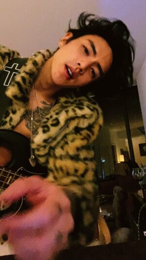 DPR IAN Instagram - 4am shenanigans! Sorry had to lower the bass volume~ have to take care of the neighbors don’t I ? Haha  song : (calico - dpr Ian)
