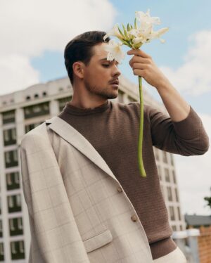 Dacre Montgomery Instagram - There’s more than one definition of being a man in today’s world. Working with @politixmenswear I see it as an opportunity to question traditional masculinity and champion positive masculinity.

Dacre Montgomery x @politixmenswear 

Stand For More