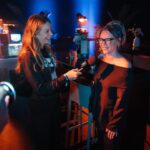 Dagi Bee Instagram - Danke OMR 2024 | @officially_omr ♥️ 2019 war Ich das letzte Mal dabei & dieses Jahr durfte Ich wieder einen Talk auf der Bühne zusammen mit @martinwroblewski | @social_match über Hype, Hate, Skandale & Negativpresse führen ✨ Es war mir eine Ehre & freue mich riesig ,dass so viele dabei waren & zugehört haben ( auch wenn die legendären OMR PARTYS bis tief in die Nacht gingen 😂🍸 ) DANKE! Wart Ihr auch dieses Jahr auf der OMR ? Wenn ja - was hat euch am besten gefallen? 🫶🏼 #omr24