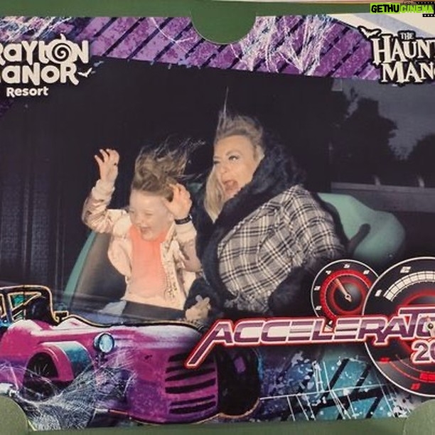 Daisy May Cooper Instagram - good old @draytonmanor I never fail to have a laugh/soil my pants #giftedad