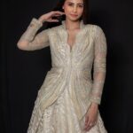 Daisy Shah Instagram - Jaanu na! 🎶✨ . . . MUA: @makeupbyvinod Hair: @ayeshamakeovers_ Outfit: @sulakshanamonga Styled by: @priyanshi2102 📸: @portraitdeewana . . . #daisyshah