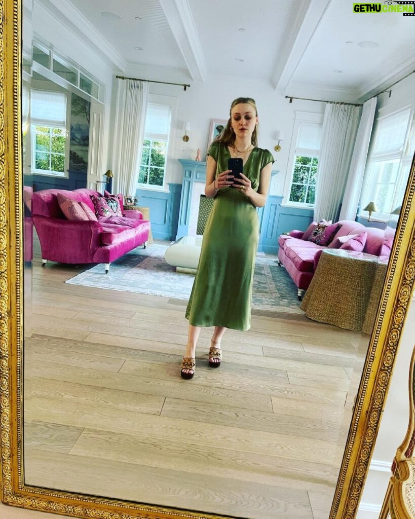 Dakota Fanning Instagram - vibes
