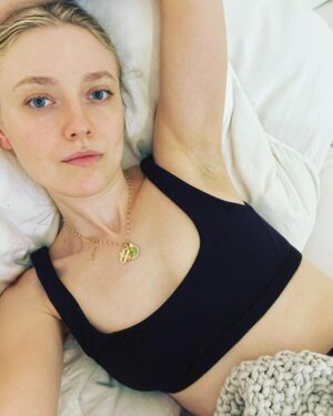 Dakota Fanning Instagram - 🌧
