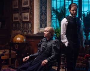 Dakota Fanning Instagram - Find out what’s going on here 🧐 Tomorrow at 9/8c on @tntdrama @thealienisttnt
