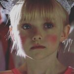 Dakota Fanning Instagram - I am Sam. I wish I had a full length of the genius origami crane Halloween costume I was wearing in this scene!!!
