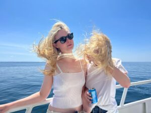 Dakota Fanning Instagram - 🌬️