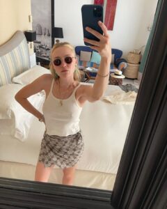 Dakota Fanning Instagram - 🍋