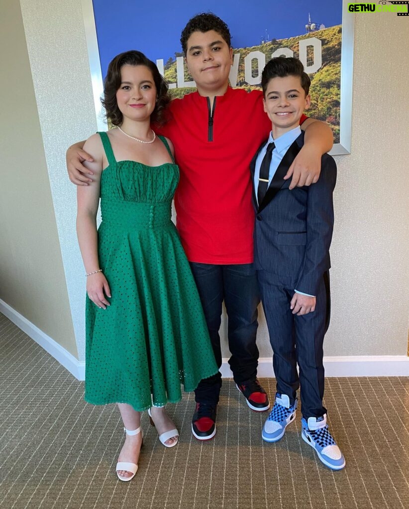 Dalila Bela Instagram - Hey, everyone!!! I went to the Boss Baby : Family Business premier in LA with my family yesterday!!! Go check out my youngest brother @raphaelalejandro22 as the character “Nathan”!! Can’t wait for you guys to see this awesome film when it comes out in theatres and on @peacocktv on July 2nd!!!! Also, thank you @_dreadiaz_ for the gorgeous makeup, and @jaysonmedinahair for the beautiful hairdo!!! #bossbabyfamilybusiness #covidsafe