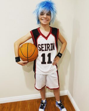 Dalila Bela Instagram - HAPPY HALLOWEEN!!!! 🪦🪦🔮🔮🧡🧡

My youngest brother, @raphaelalejandro22, and I’s costumes this year!!!! 

#kuroko #halloweencostume #halloween #happyhalloween #spookyseason
