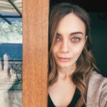 Damla Sönmez Instagram - Some door moments and pool problems 🐍 8323