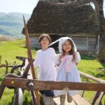 Dana Rogoz Instagram - 126/366 Hristos a Inviat! Fotografiile sunt chiar din aceasta dimineata, prima zi de Paste, intr-unul dintre cele mai frumoase locuri vizitate vreodata la noi in tara - Panorama Salciua. Promit sa revin cu mai multe fotografii. Drumul continua! #Paste2024 #apuseni #LiaBucuria #perfectumeu #iubireinfinita