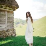 Dana Rogoz Instagram - O sa va para greu de crezut, dar nu am avut in plan niciun traseu anume cand ne-am pornit la drum, in aceasta vacanta cu autorulota prin tara. Dar ce locuri minunate ne-au ieșit in cale!