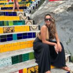 Dani Moreno Instagram - Atenção, menina @barbarapereira3 !! Minha amiga / irmã amada! Menina braba; determinada; intensa; talentosa; linda; dedicada; apaixonada; apaixonante; que tem colo de mãe não só pra Khali mas pra todo mundo que precisa (depois do tapa na cara, pq ela não passa a mão na cabeça se vc tiver feito burrada, mas o colo… ele sempre vem). Que seu novo ano seja absolutamente tudo o que vc espera pq vc merece! Eu te amo, Ba! Feliz aniversário!!