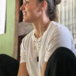 Dani Moreno Instagram - A cura através do som. Com toda a sensibilidade e o poder de @deep_terapias_sonoras Eu tenho um orgulho danado das mulheres que me cercam. Amo te ver voando, mana! Obrigada por hoje!! #soundhealing #soundhealingtherapy #soundhealingmeditation