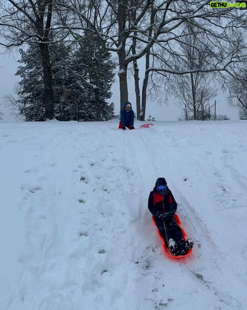 Danica McKellar Instagram - How is this our neighborhood?? 😁 Speaking as a California lifer until recently, this is surreal. We happened to be out of town last year when it snowed, so this was a new experience for sure! ☃️❄️ Such a fun time frolicking and sledding today - no "great pics" - wasn't that kind of day - but ah... #corememories made. 🥰❤️ (That's me in the red pants!) #snowday ❄️